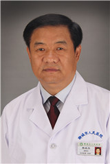 胥院长（隔离衣侧面灰背景）1.jpg